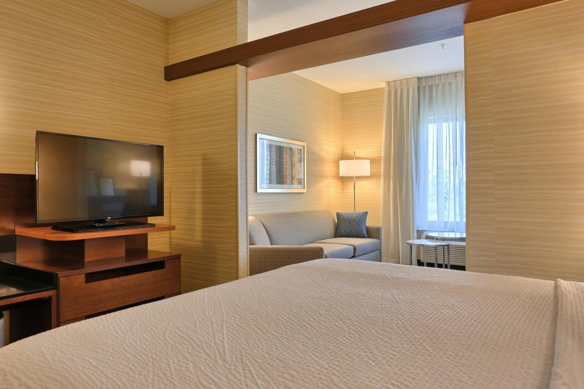 Fairfield By Marriott Inn & Suites Philadelphia Horsham Willow Grove Exterior photo